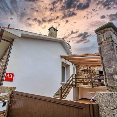 Apartamentos Curras En Тоуриньян Экстерьер фото