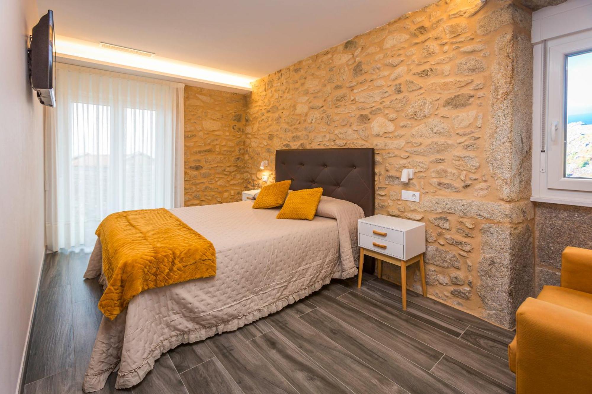 Apartamentos Curras En Тоуриньян Экстерьер фото