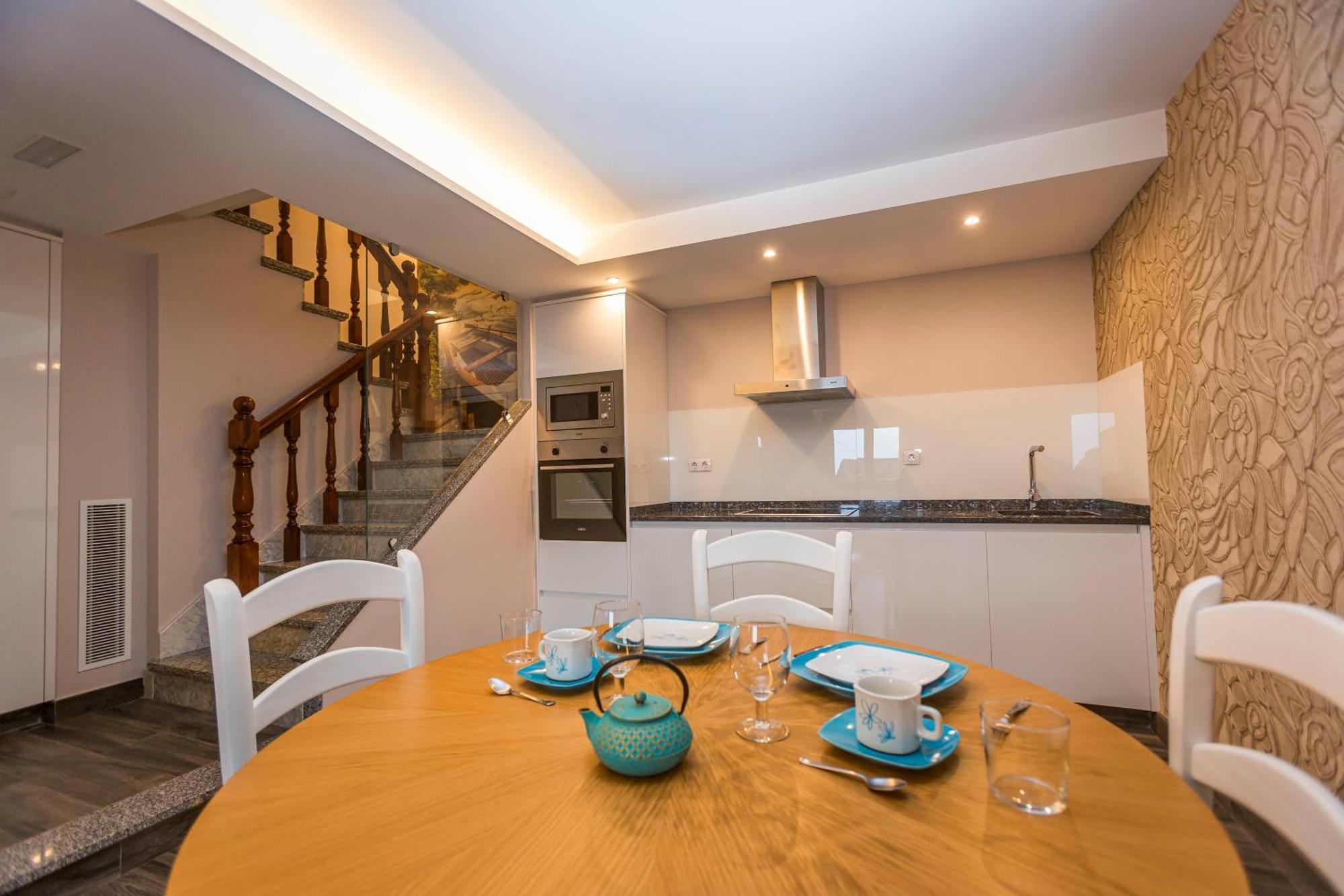 Apartamentos Curras En Тоуриньян Экстерьер фото